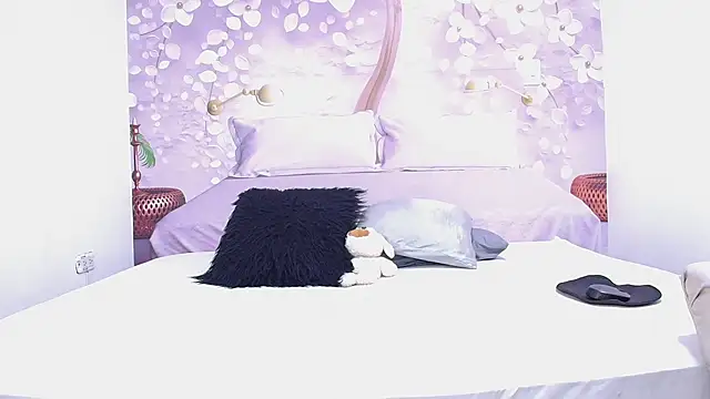 Snapshot of aixa_06 chatting on 02/13/26, 07:47 aixa 06 online show from 02/13/26, 07:47