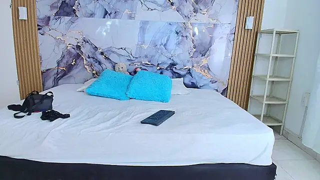 aixa 06 online show from 03/27/26, 06:42