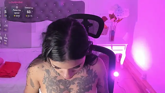 Aisha Haddad online show from 02/19/26, 02:25