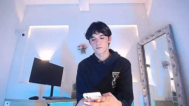 jullian ricci online show from 06/01/26, 07:57