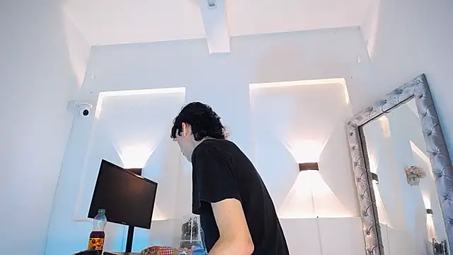 jullian ricci online show from 05/18/26, 07:18