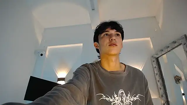 jullian ricci online show from 04/07/26, 08:21