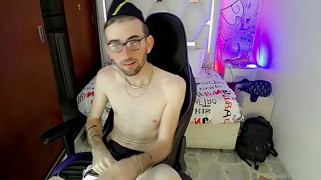 Top and bottom online show from 03/18/26, 08:32