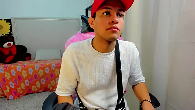 Top and bottom online show from 04/03/26, 09:10