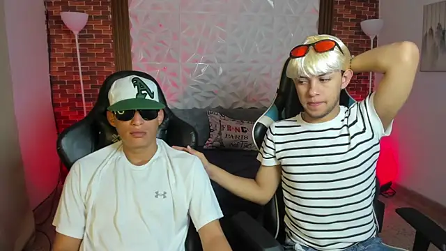 Top and bottom online show from 02/12/26, 01:11