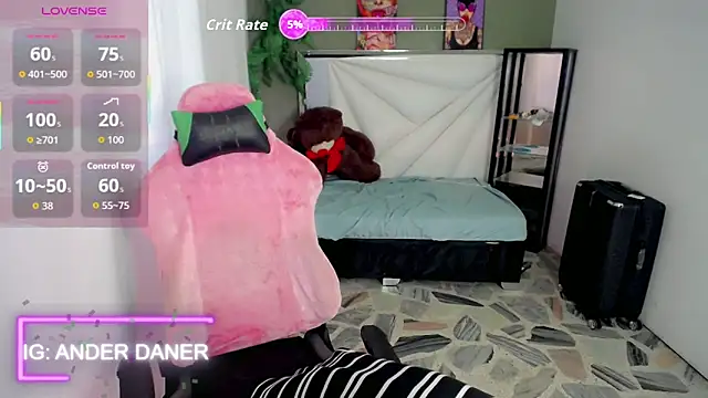 Top and bottom online show from 06/06/26, 08:03