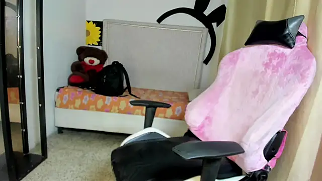 Top and bottom online show from 04/13/26, 08:13