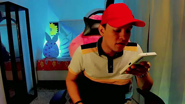 Top and bottom online show from 04/06/26, 08:43