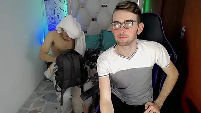 Top and bottom online show from 02/19/26, 08:06