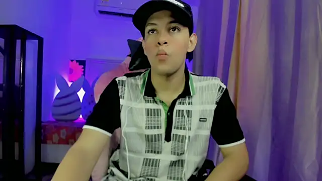 Top and bottom online show from 04/12/26, 08:23