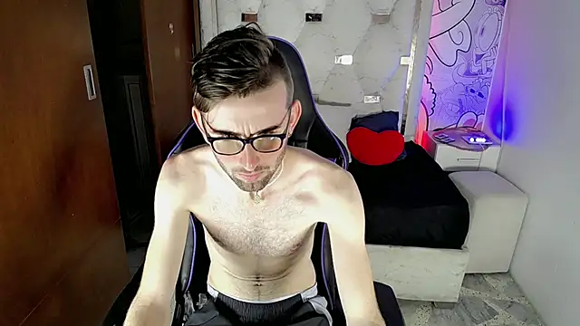 Top and bottom online show from 03/09/26, 08:23