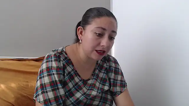 Snapshot of fransheska_1 chatting on 02/13/26, 12:38 fransheska 1 online show from 02/13/26, 12:38