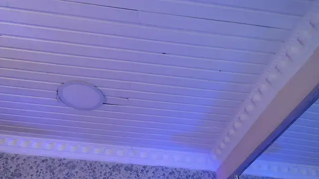 Snapshot of CloheBell chatting on 02/25/26, 12:27 CloheBell online show from 02/25/26, 12:27