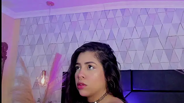 Snapshot of CloheBell chatting on 02/26/26, 11:43 CloheBell online show from 02/26/26, 11:43