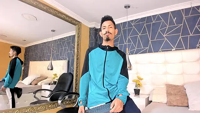 NoaahTylor online show from 03/11/26, 09:03