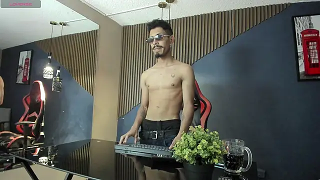 NoaahTylor online show from 03/03/26, 08:16