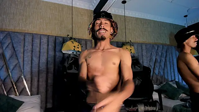 NoaahTylor online show from 03/20/26, 07:37