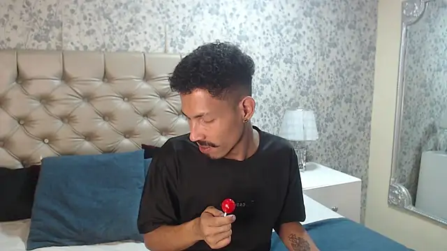 NoaahTylor online show from 03/18/26, 08:32