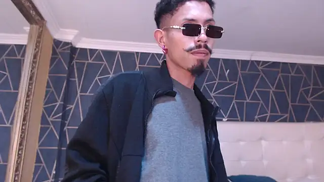 NoaahTylor online show from 02/25/26, 08:52