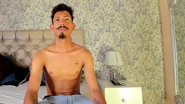 NoaahTylor online show from 03/31/26, 08:11