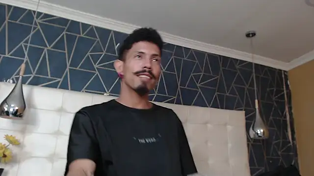 NoaahTylor online show from 02/11/26, 08:20