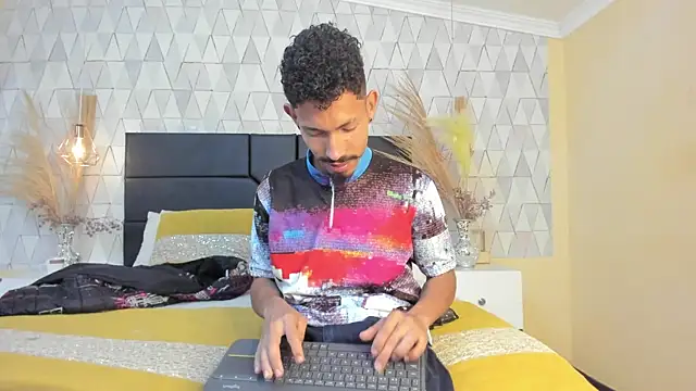 NoaahTylor online show from 03/16/26, 06:39