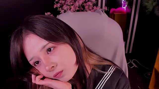Snapshot of May_Ling chatting on 07/26/26, 11:39 May Ling online show from 07/26/26, 11:39