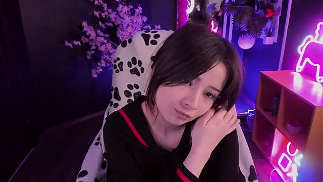 Snapshot of May_Ling chatting on 05/24/26, 11:43 May Ling online show from 05/24/26, 11:43