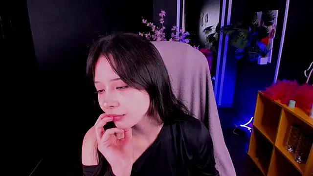 Snapshot of May_Ling chatting on 07/11/26, 10:59 May Ling online show from 07/11/26, 10:59