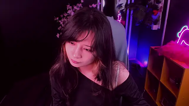 Snapshot of May_Ling chatting on 06/21/26, 11:27 May Ling online show from 06/21/26, 11:27
