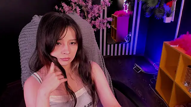 Snapshot of May_Ling chatting on 08/05/26, 11:15 May Ling online show from 08/05/26, 11:15