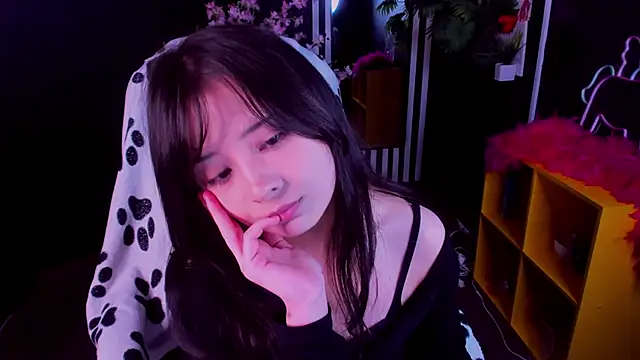 Snapshot of May_Ling chatting on 06/20/26, 11:15 May Ling online show from 06/20/26, 11:15