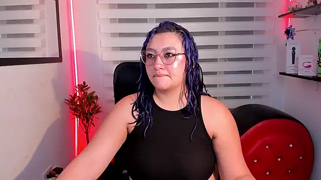 Emily Jonesh online show from 06/01/26, 01:00