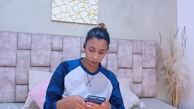 Snapshot of MelanyStone_ chatting on 07/15/26, 02:13 MelanyStone online show from 07/15/26, 02:13