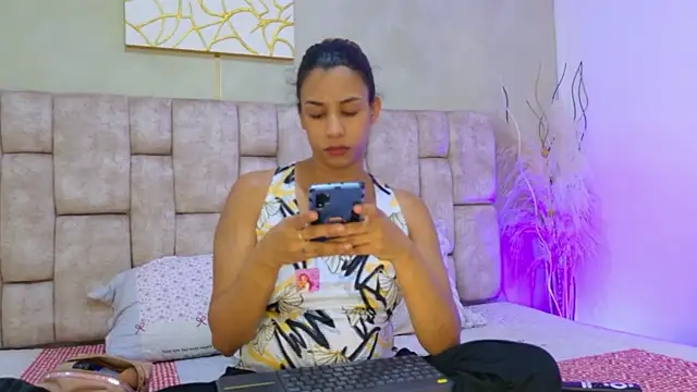 Snapshot of MelanyStone_ chatting on 06/23/26, 02:37 MelanyStone online show from 06/23/26, 02:37