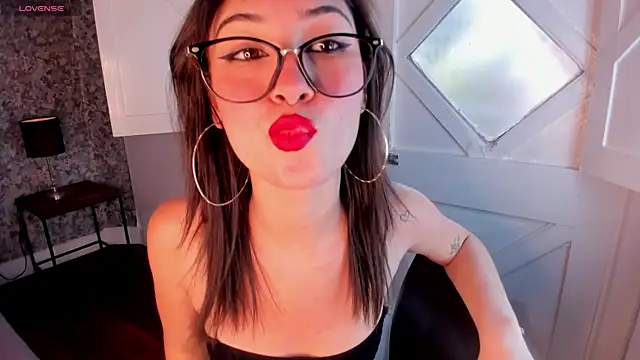 Honey Sweet777  online show from 04/17/26, 08:33
