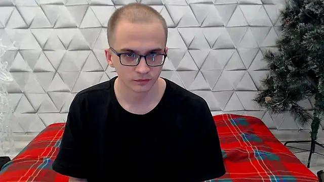 Snapshot of Pure_Aura chatting on 02/20/26, 08:44 Pure Aura online show from 02/20/26, 08:44