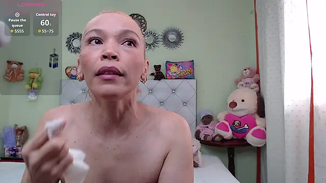 Dayana Smithh online show from 03/24/26, 06:52