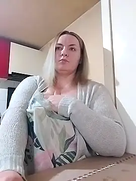 HotStepmommy4 online show from 02/15/26, 09:36