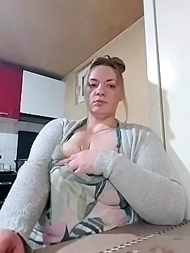 HotStepmommy4 online show from 03/12/26, 10:47