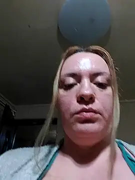 HotStepmommy4 online show from 04/17/26, 11:40