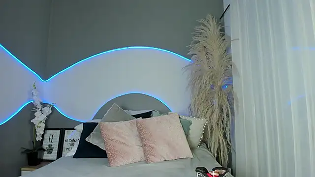 Bliis  online show from 02/18/26, 11:50