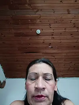 Snapshot of Layla_Zaid chatting on 05/23/26, 12:59 Layla Zaid online show from 05/23/26, 12:59