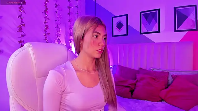 Snapshot of Chris_Velvett chatting on 03/18/26, 08:53 Chris Velvett online show from 03/18/26, 08:53