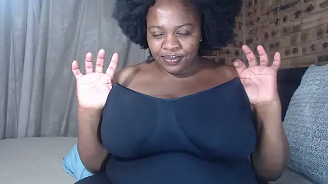 BIGBOOTYXX29 online show from 11/03/25, 06:55