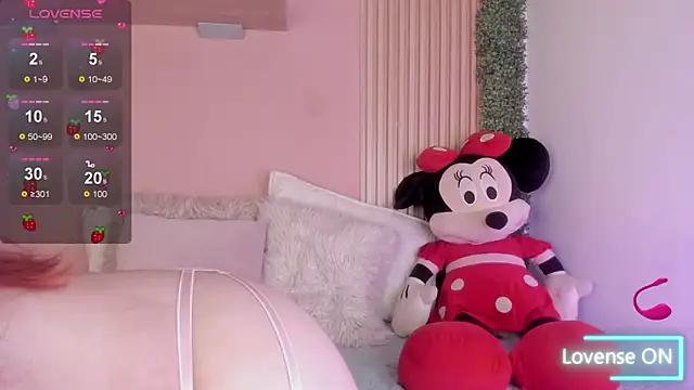 Winnie cutee online show from 04/15/26, 03:01