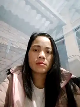 Snapshot of molly-xx chatting on 02/13/26, 12:32 molly-xx online show from 02/13/26, 12:32