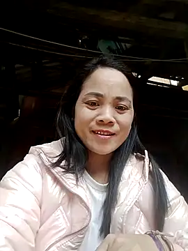 Snapshot of molly-xx chatting on 02/14/26, 03:18 molly-xx online show from 02/14/26, 03:18