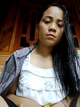 Snapshot of molly-xx chatting on 06/22/26, 03:47 molly-xx online show from 06/22/26, 03:47