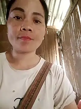 molly-xx online show from 04/15/26, 05:02